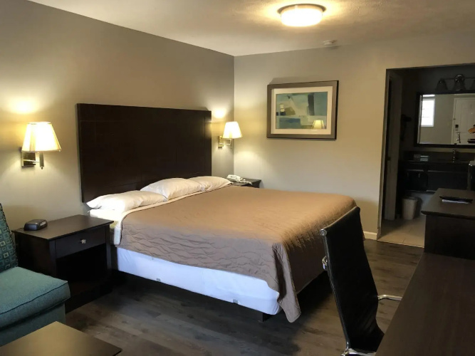 Deerfield Inn & Suites