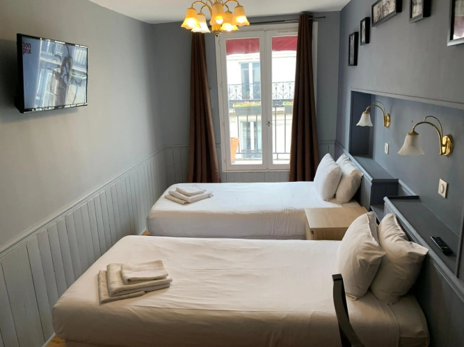 Hotel Apollo Opera