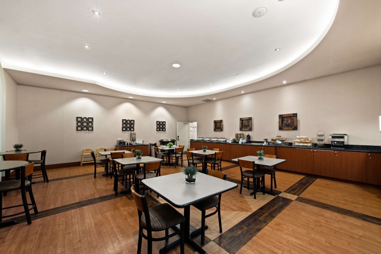 Best Western Plus Orangeville Inn & Suites photo 25