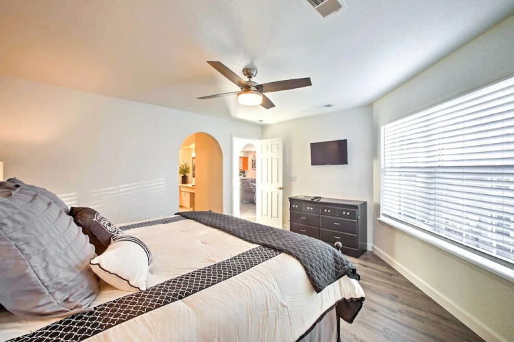 3 Mi to Branson Landing! Condo w/ Game Room Access