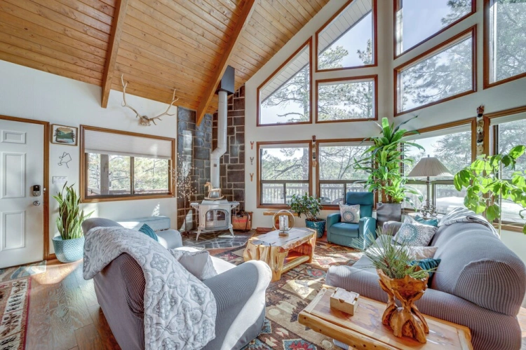 4 Bedrooms Cottage