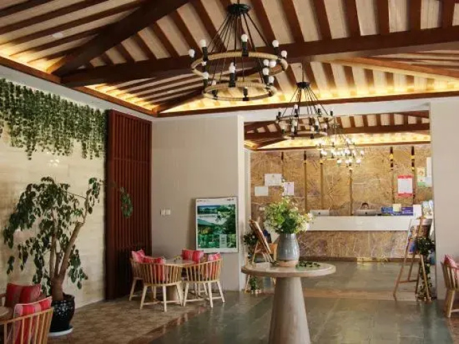 Hot Spring Valley Hotel