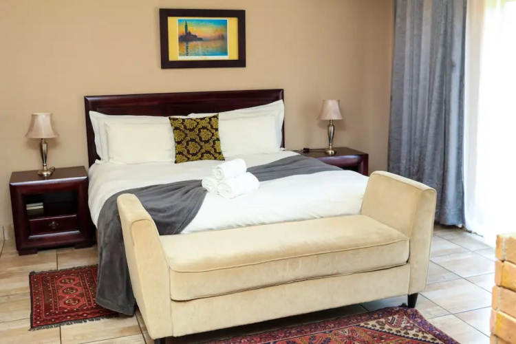 Thaba Legae Guest Lodge