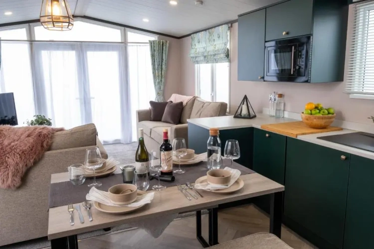 2 Bedrooms Chalet