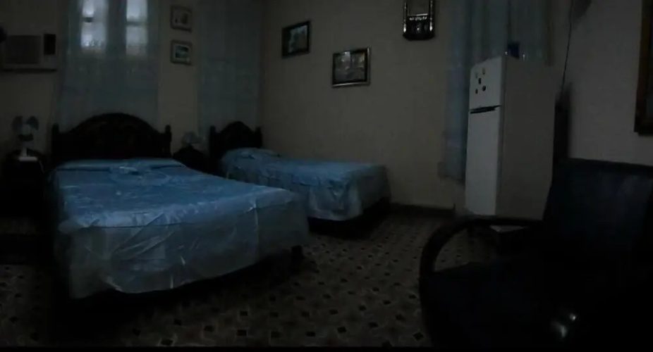 Adrianos Hostal