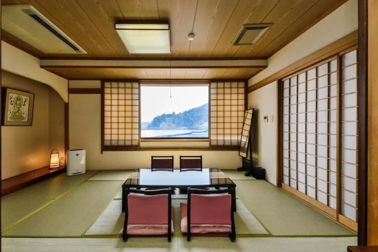 Standard Twin room with sea view