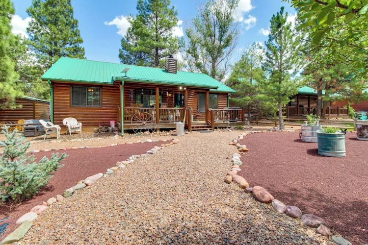 2 Bedrooms Cottage