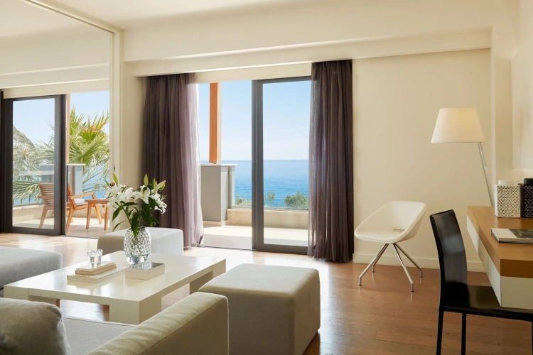 Deluxe Suite with sea view