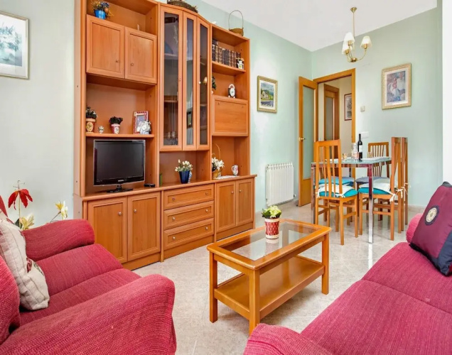 Cozy Apartment, 350m From Beach