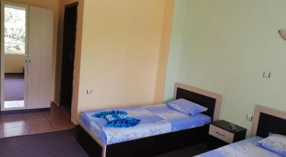 Kazlarov Guest House