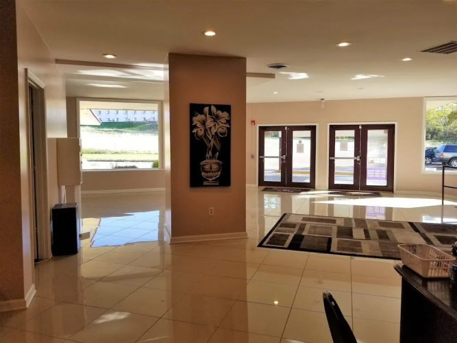 Apm Inn & Suites