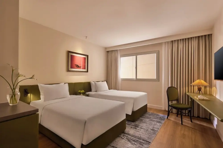Deluxe with Bathtub Twin room