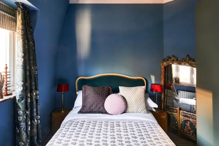 Charming 2-bedroom Home & Garden