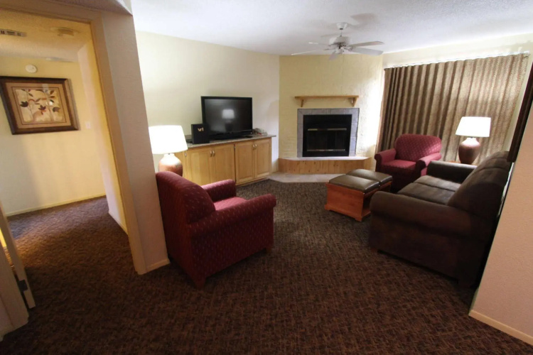 Crown Point Resort