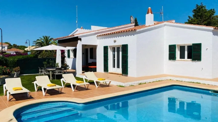 3 Bedrooms Cottage