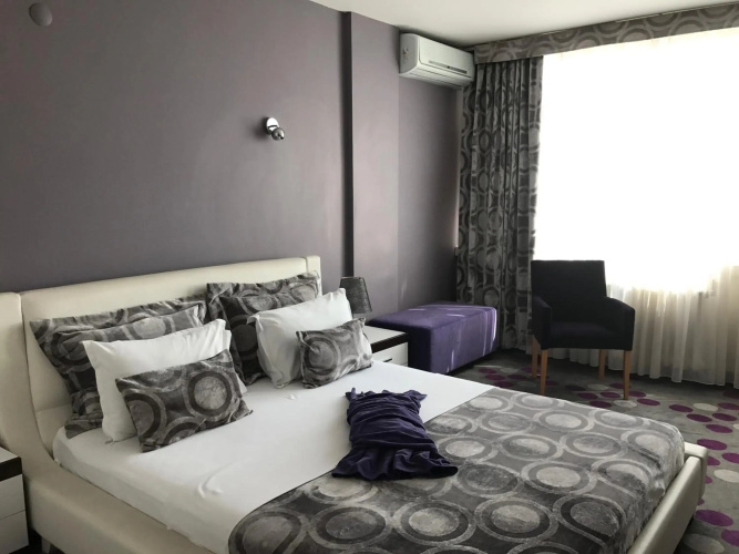 Hande Hotel