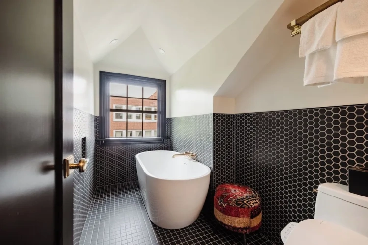 Deluxe Double room with street view