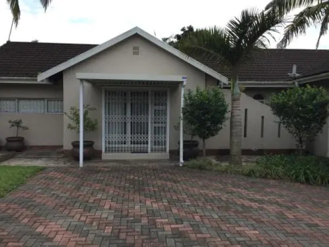 Porpoise Lodge