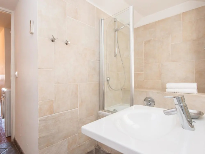 RSH Giulia Large Piazza Navona Apartment