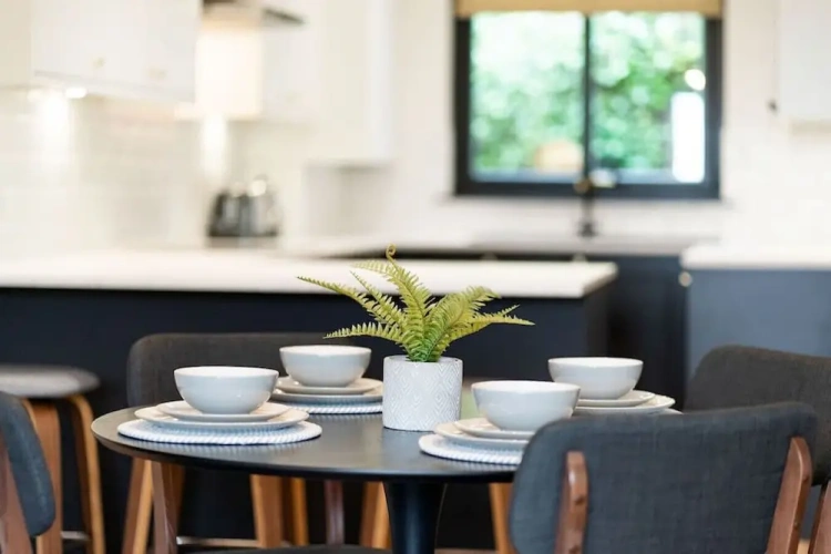 Quadruple Apartment