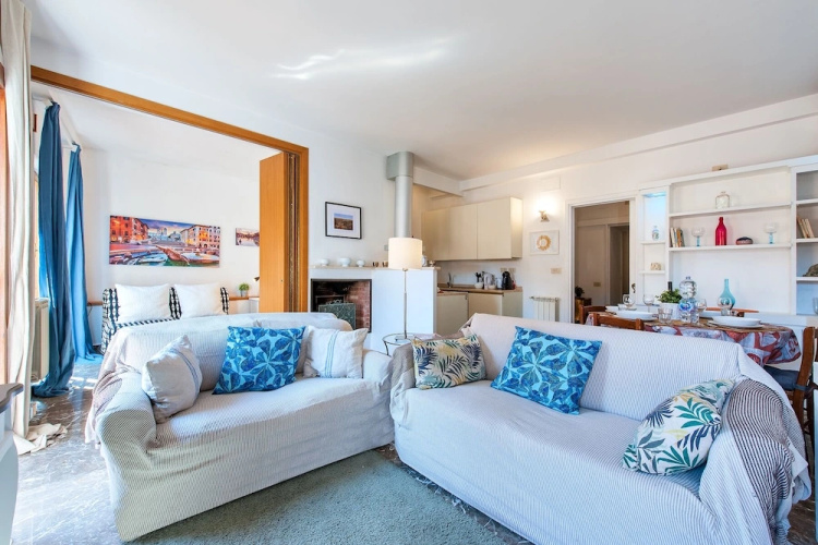 Spanish Steps Apartment