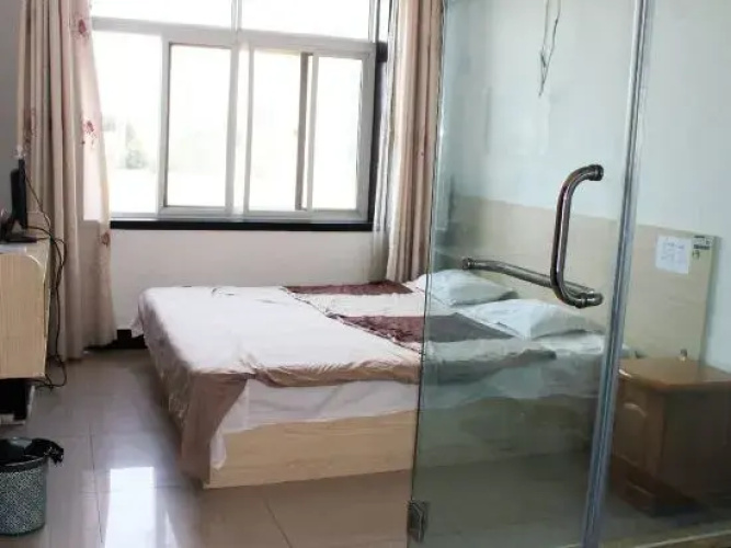 Bazhou Ruisheng Hotel