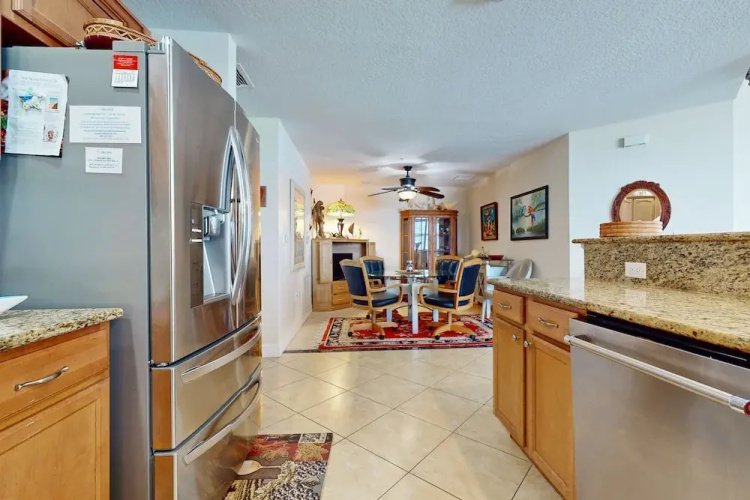 Malibu Condos 804
