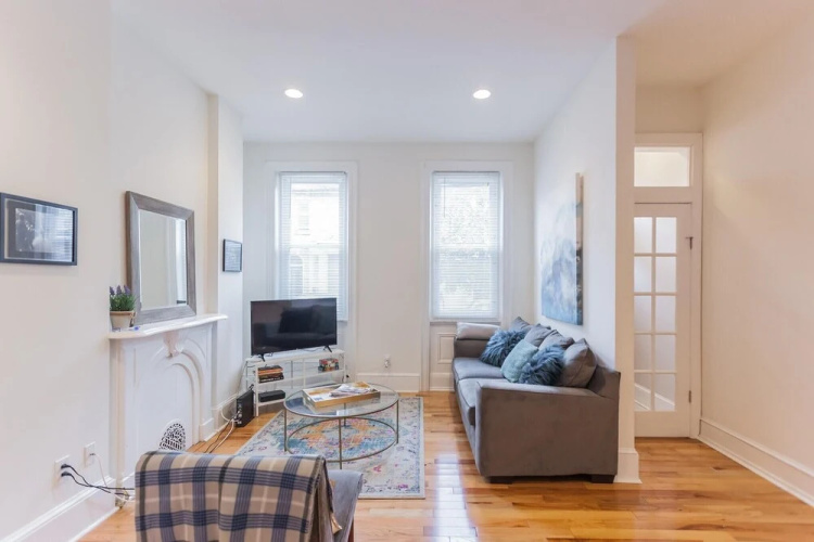 2342 Catharine