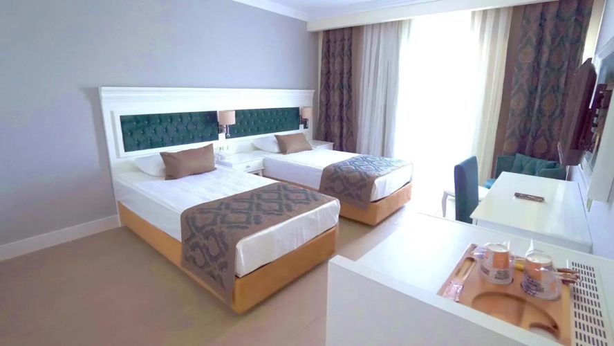 Dream World Palace Hotel