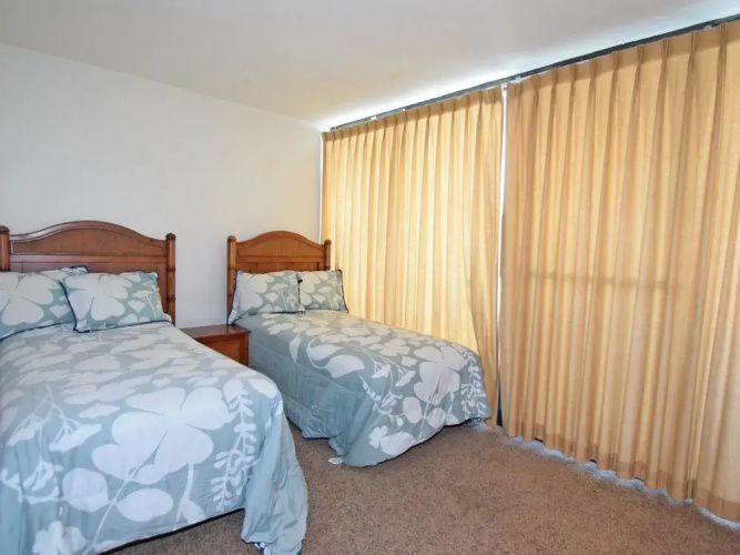 Century I 702 By Redawning