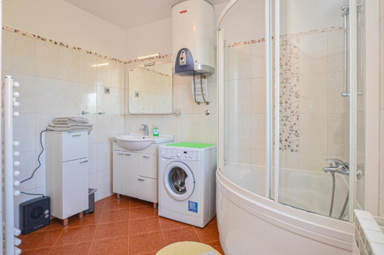 2 Bedrooms Comfort Apartment with sea view