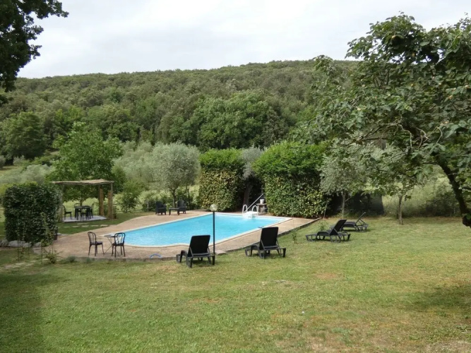 Scappo In Umbria, La Escondida
