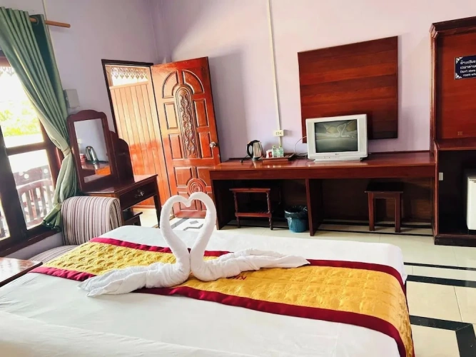 Superior Double room with balcony and with city view