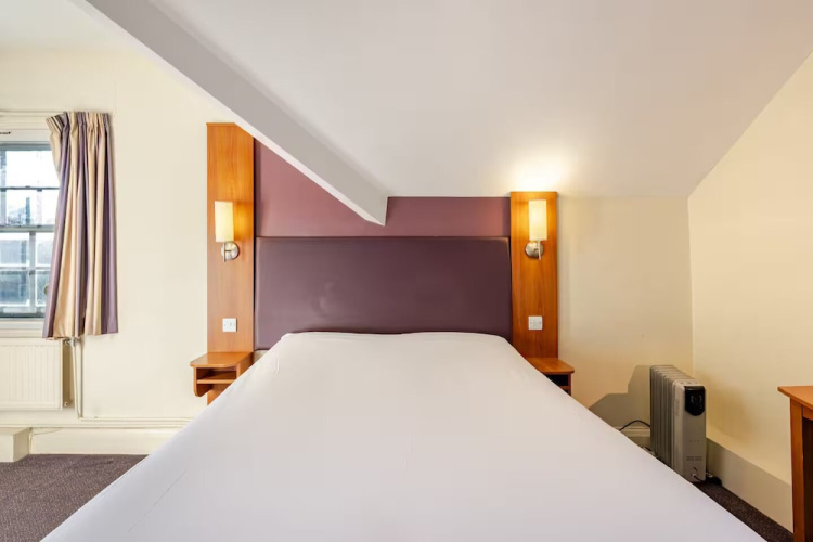 Alty Hotel