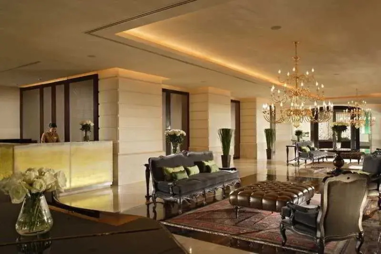 Tower Club & State Tower At Lebua