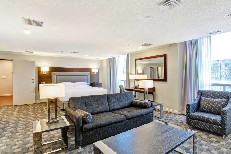 DoubleTree by Hilton Hotel Toronto Downtown