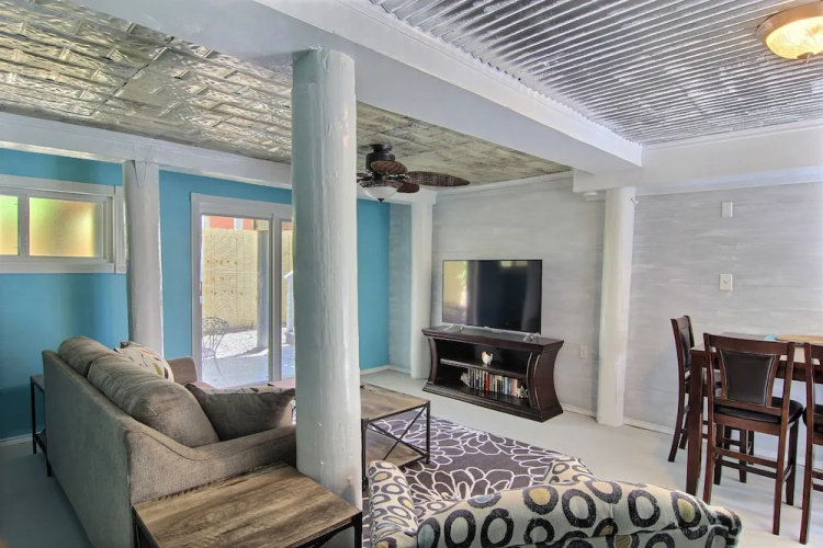 4 Palms 628 by RedAwning