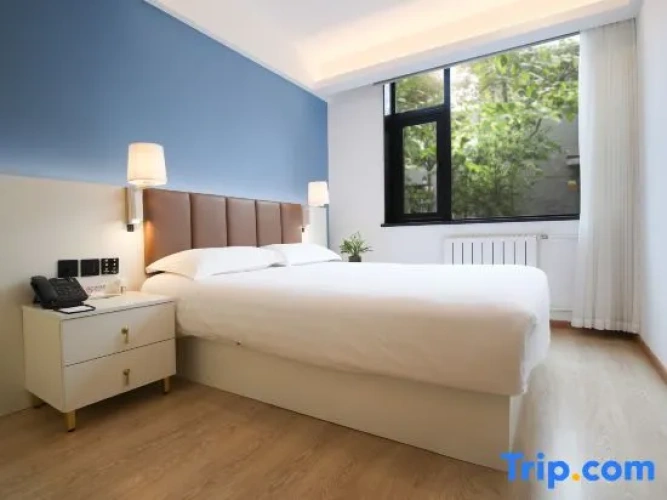 Deluxe Family Suite