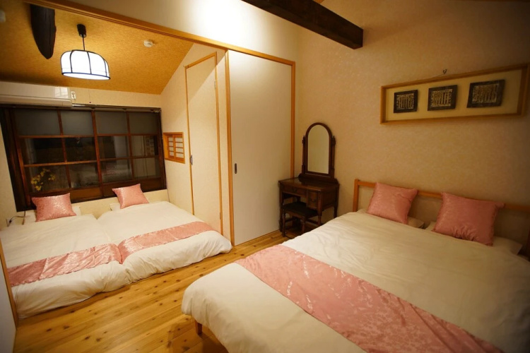 Kyomachiya KANAU