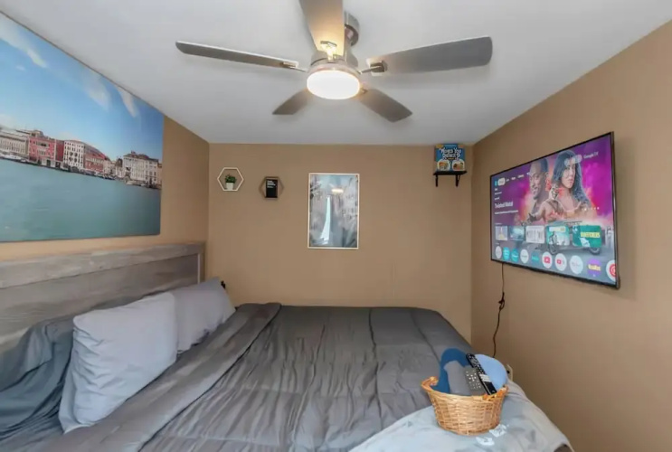 Lux 2BR Condo w/ King Beds DTWN