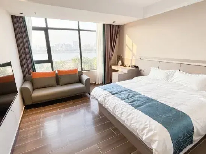 Binjiang Hotel