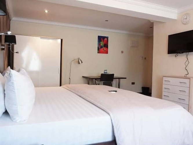 Carlton Gate Xclusive Hotel