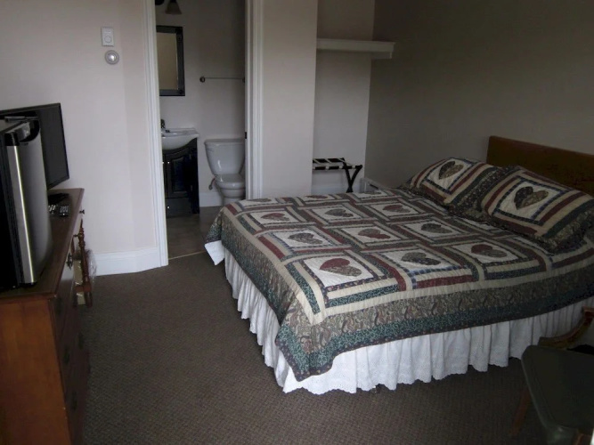 Fundy Line Motel