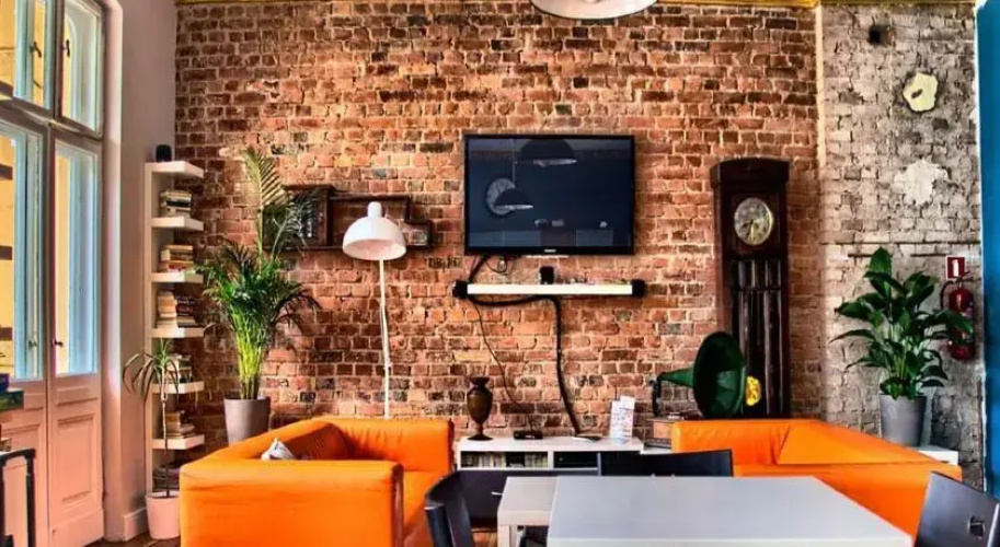 Blooms Boutique Hostel