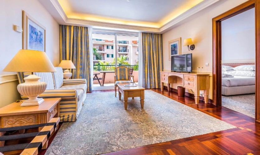 Quadruple Suite with balcony