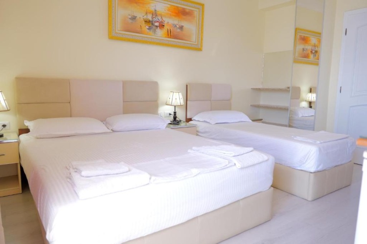 Classic Triple room