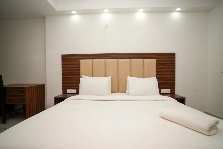 Daffodils Serviced Apartment