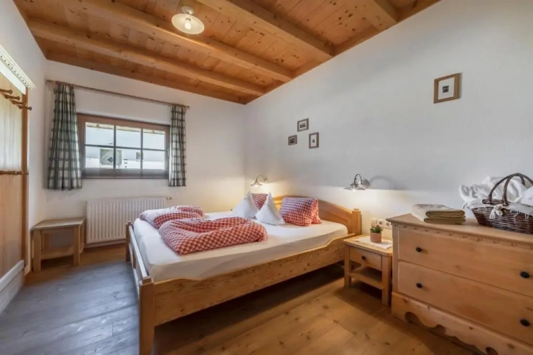 2 Bedrooms Chalet