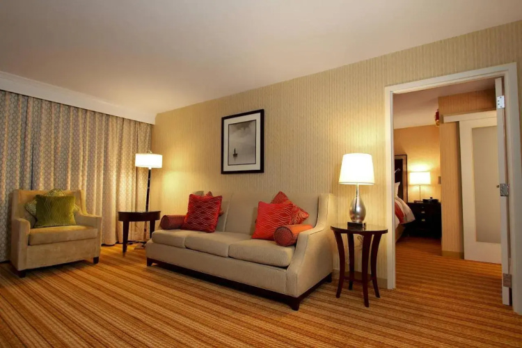 Holiday Inn Select Memphis East