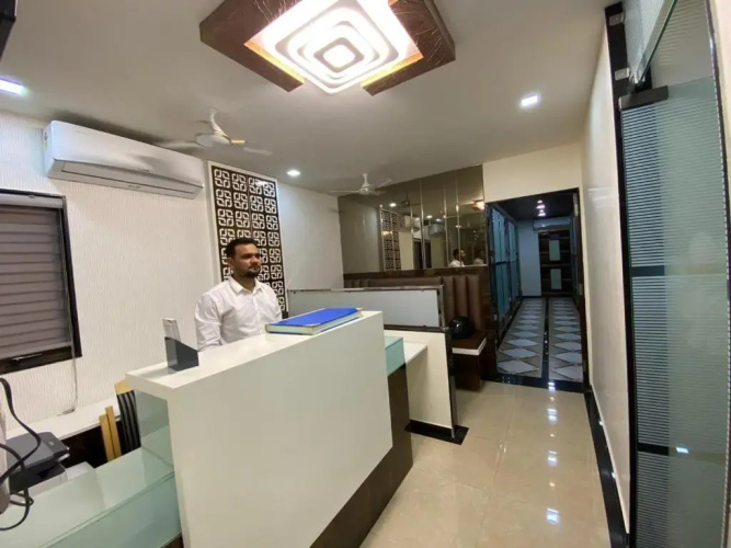 Hotel Divine